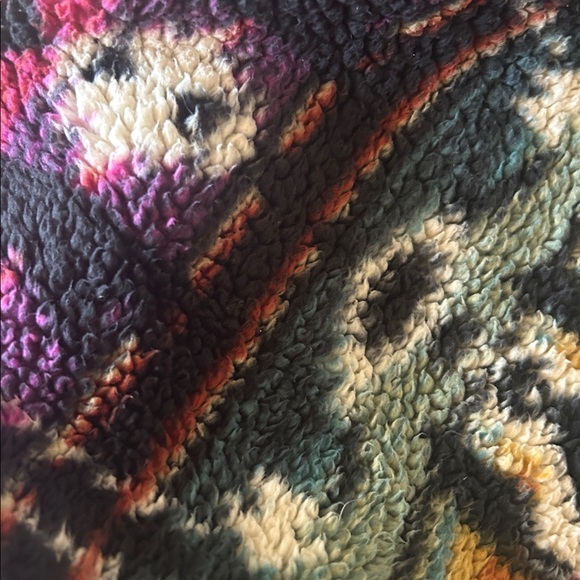 Colorful Patterned Fleece Jacket - Picture 6 of 8